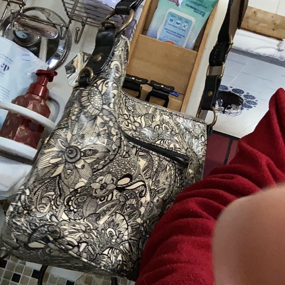 Sacroots crossbody - Picture 3 of 3